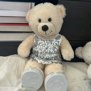 build a bear stuffed animal teddy bear, with cute outfit, new condition.